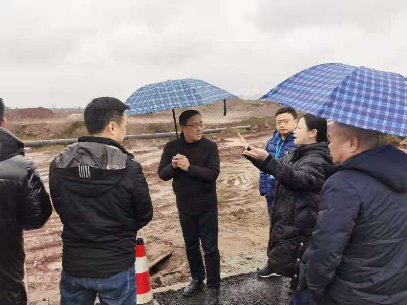 集團公司黨委書記、董事長周燕賓率隊調(diào)研臨港供水保障工作