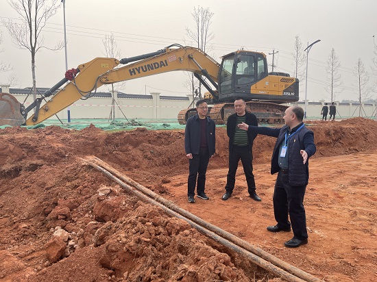 集團(tuán)公司黨委書記、董事長周燕賓率隊調(diào)研督查五糧液機(jī)場供水保障工程建設(shè)