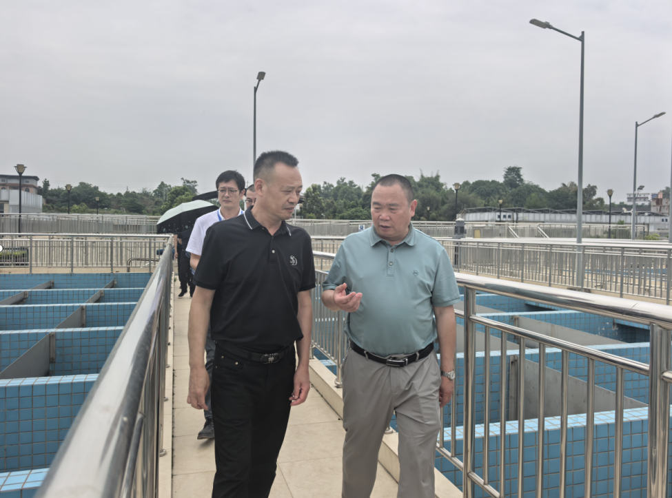 九三學社宜賓市委領導調研清源水務公司集中式直飲水入戶建設工作