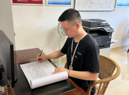 《榜樣在身邊》系列報道——工作標(biāo)兵 江一航、優(yōu)秀青年 李玉涵